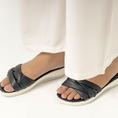 Monochrome Black & White Lightweight Slippers
