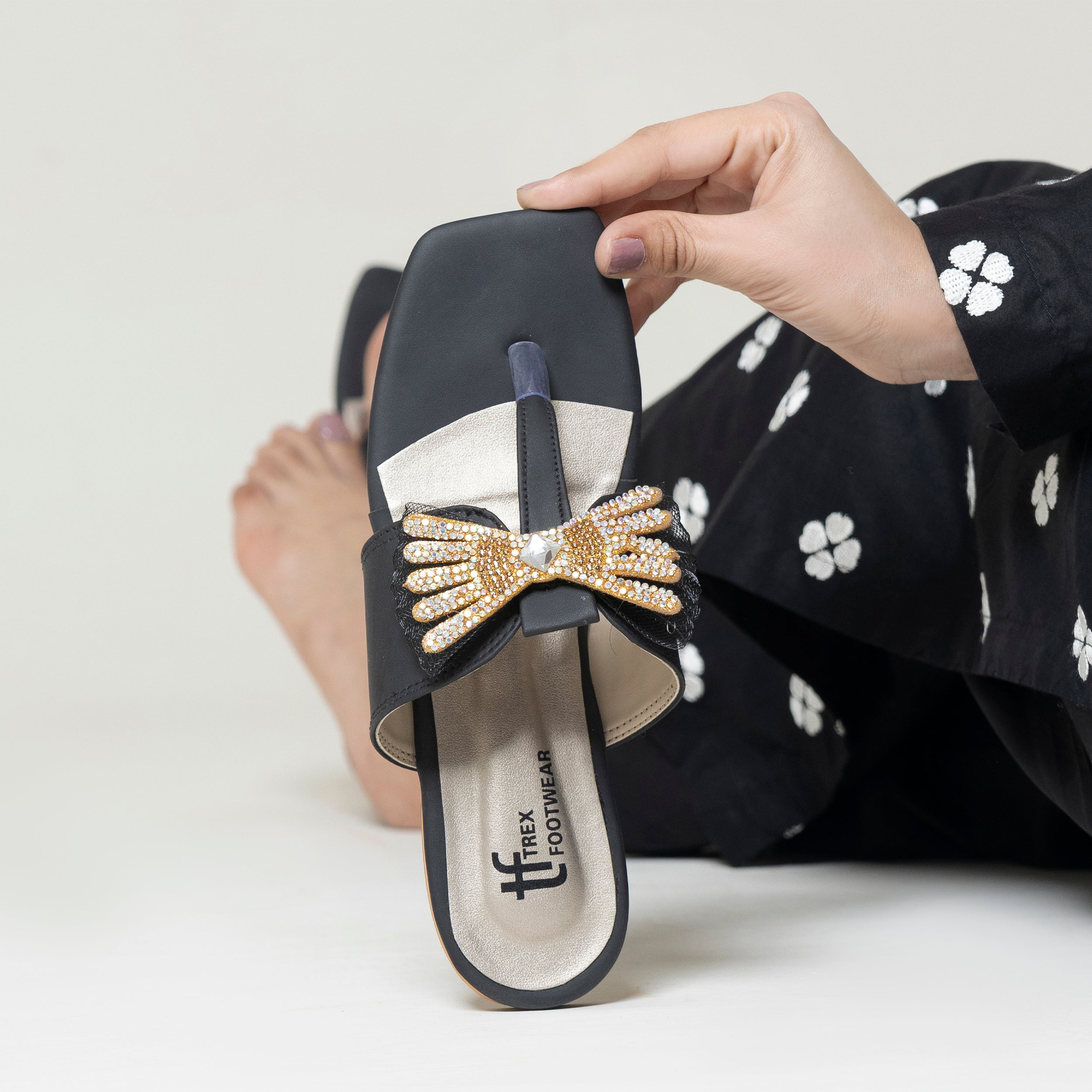 Black Butterfly Sliper