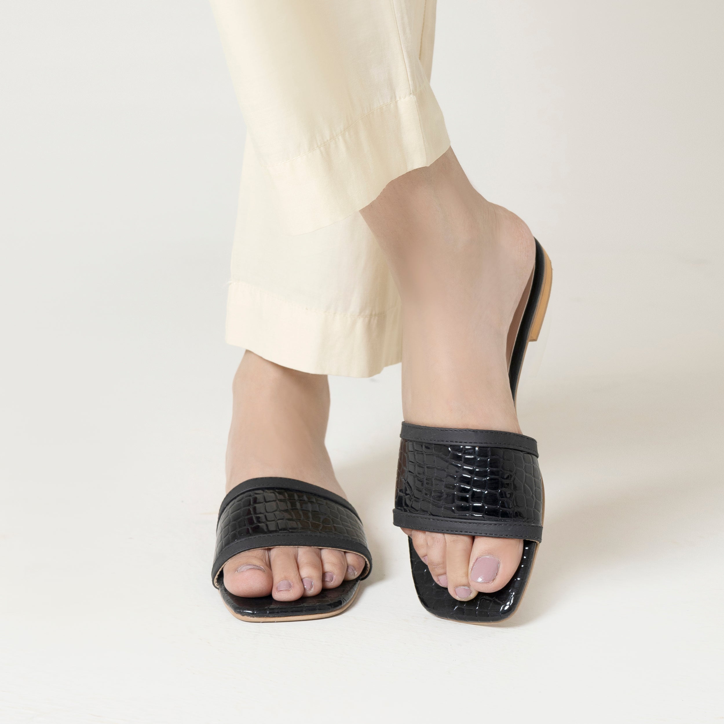 Black Toe Flat Sandal