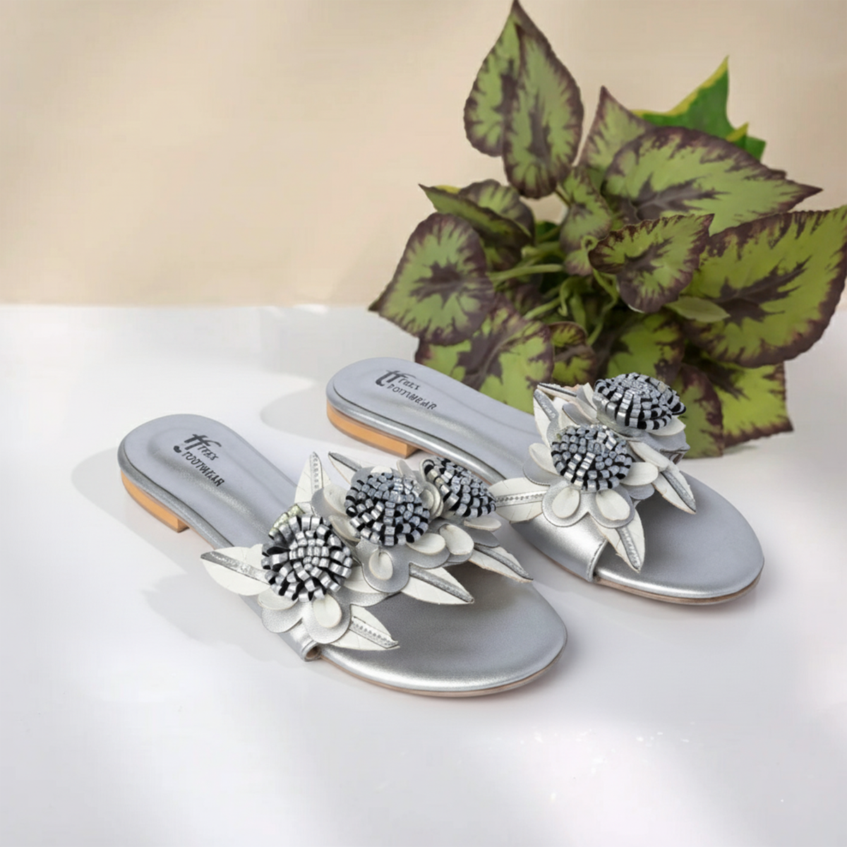 Elegant Silver Floral Casual Sliper